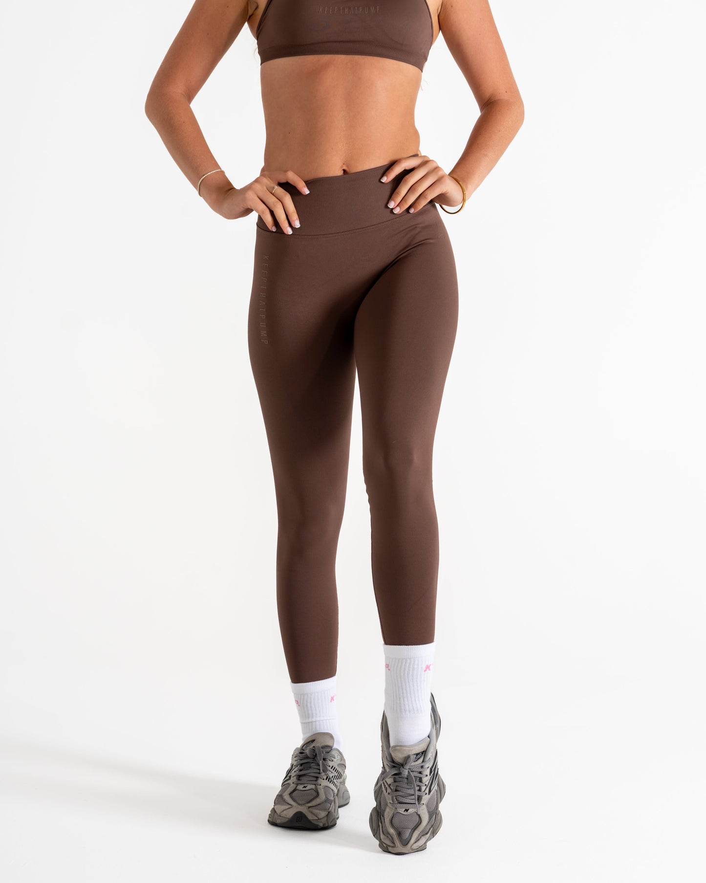 LJ V-BACK SCRUNCH LEGGING - ESPRESSO